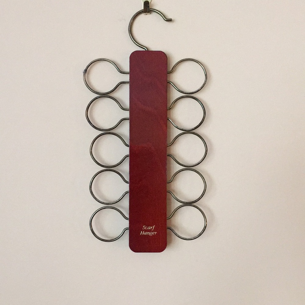 Hanging wood scarf organizer
